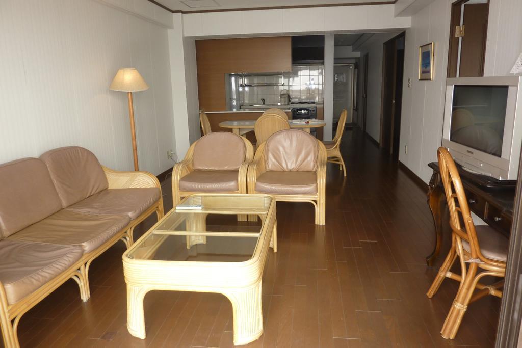 Morimar Resort Hotel Yomitan Bagian luar foto