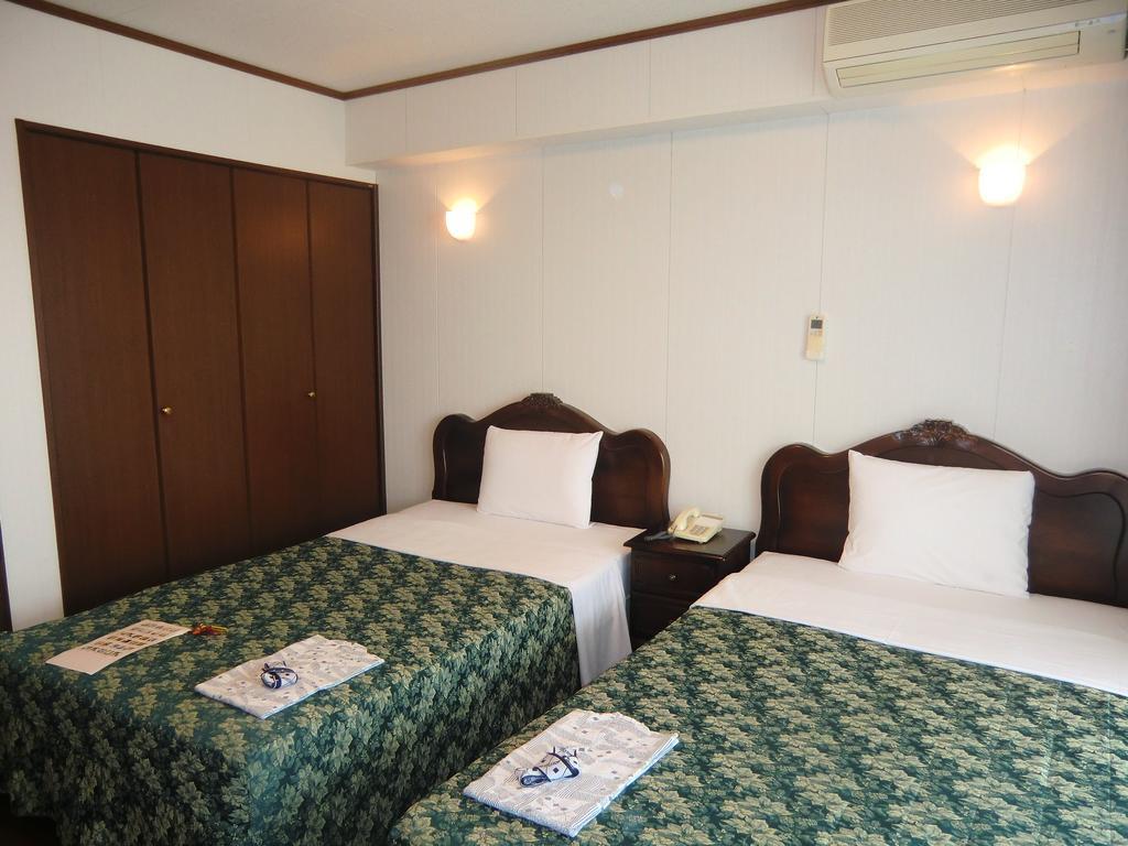 Morimar Resort Hotel Yomitan Bagian luar foto